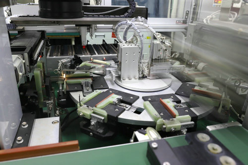 一塊優質的德基電池是怎么誕生的？——探秘高端電池制造的匠心之旅